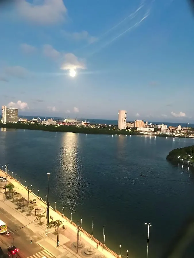 Aconchegante, Otima Localizacao E Vista Para O Mar location