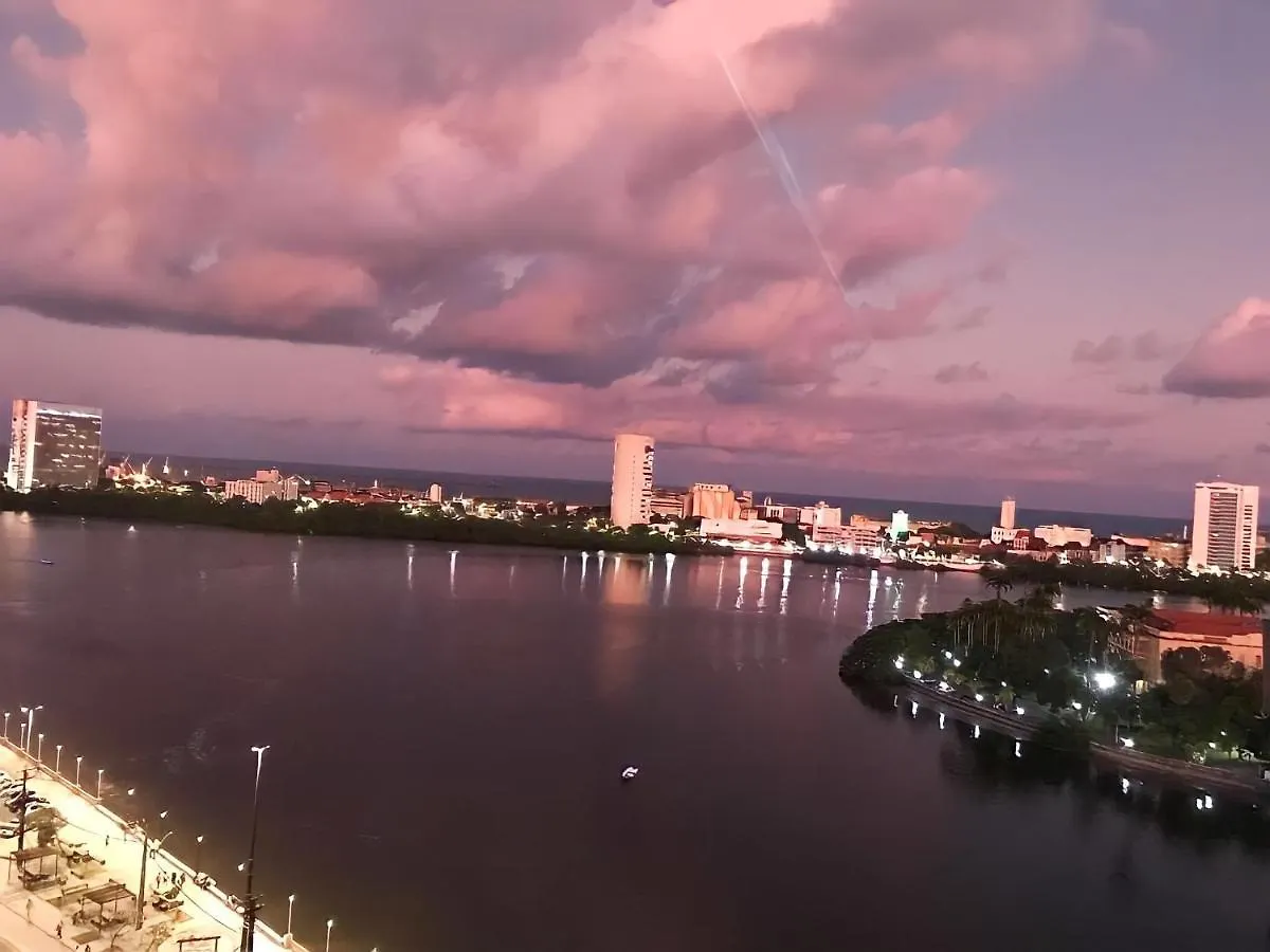 Aconchegante, Otima Localizacao E Vista Para O Mar Recife